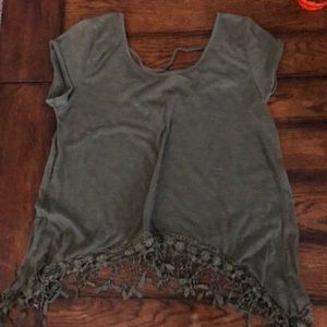 Roommates Sharkbite Top